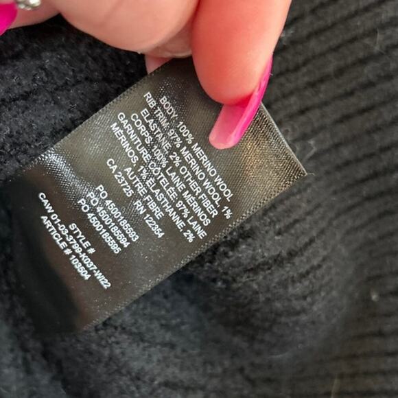 Aritzia Babaton sweater 100% Merino Wool V-neck black Ribbed SZ M - Picture 8 of 9